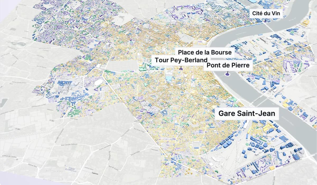 Maquette 3D des 76 897 bâtiments de Bordeaux, colorés par époque de construction